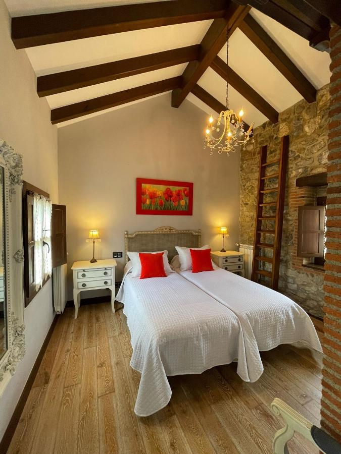 Apartamento Del S XVI En El Casco Historico De Luanco Luaran gambar